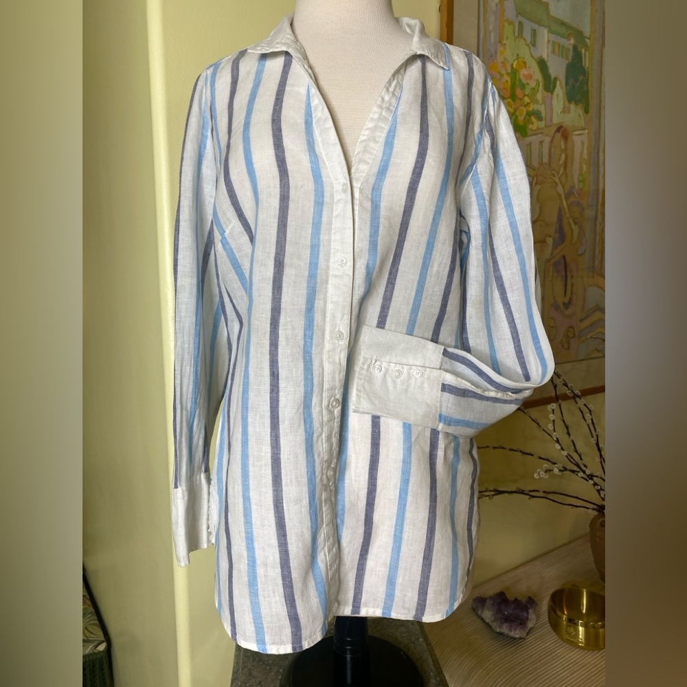 Island Company Vanderbilt shirt 💯 Linen blue, grey and white stripe in medium